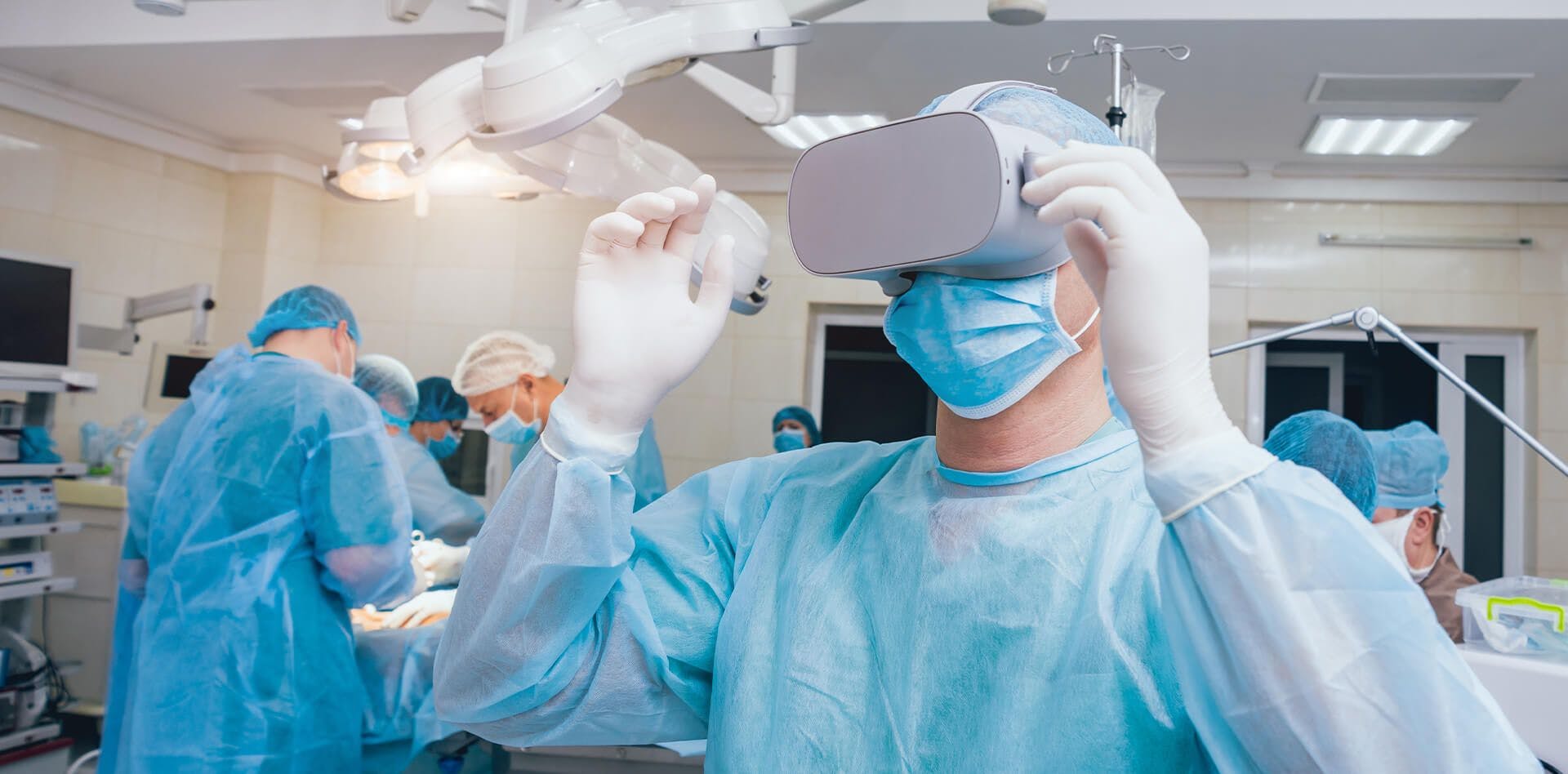 doctor with VR googles in Animativ Health's article about software as medical devices